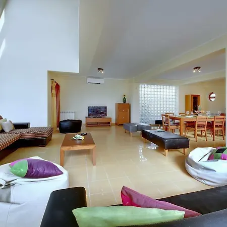 Marina -bbq, Pool & Garden- By Seareen Albufeira